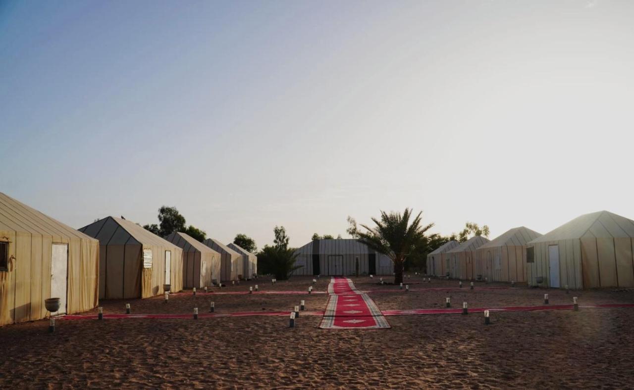 Tourza Desert Camp "Tents With Heating" Merzouga Exteriör bild