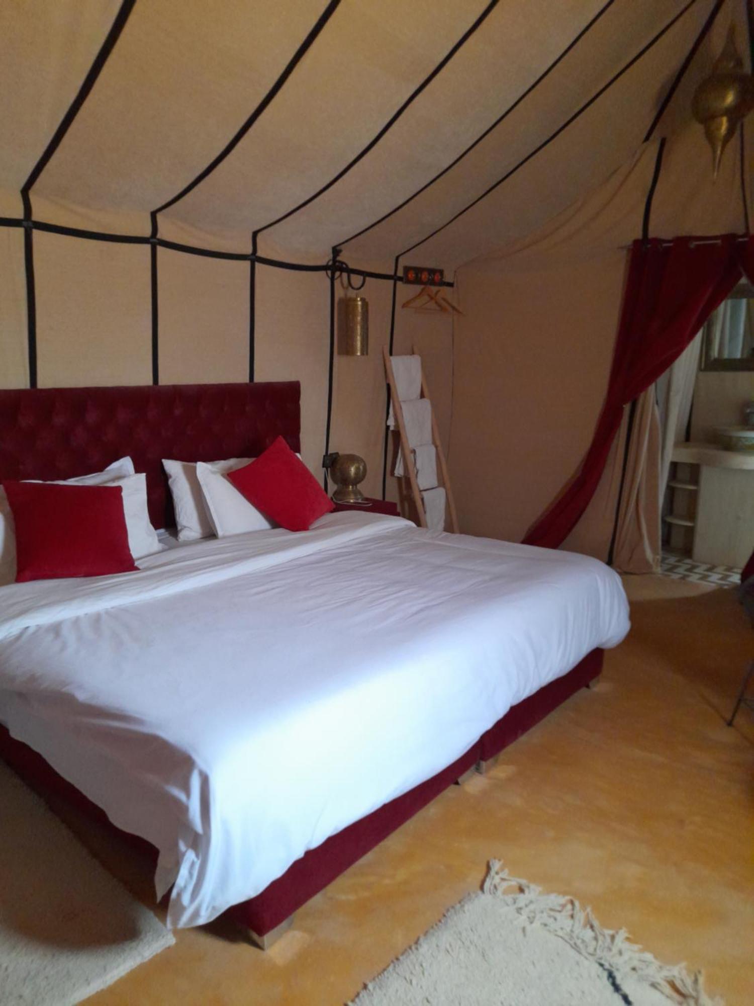 Tourza Desert Camp "Tents With Heating" Merzouga Exteriör bild