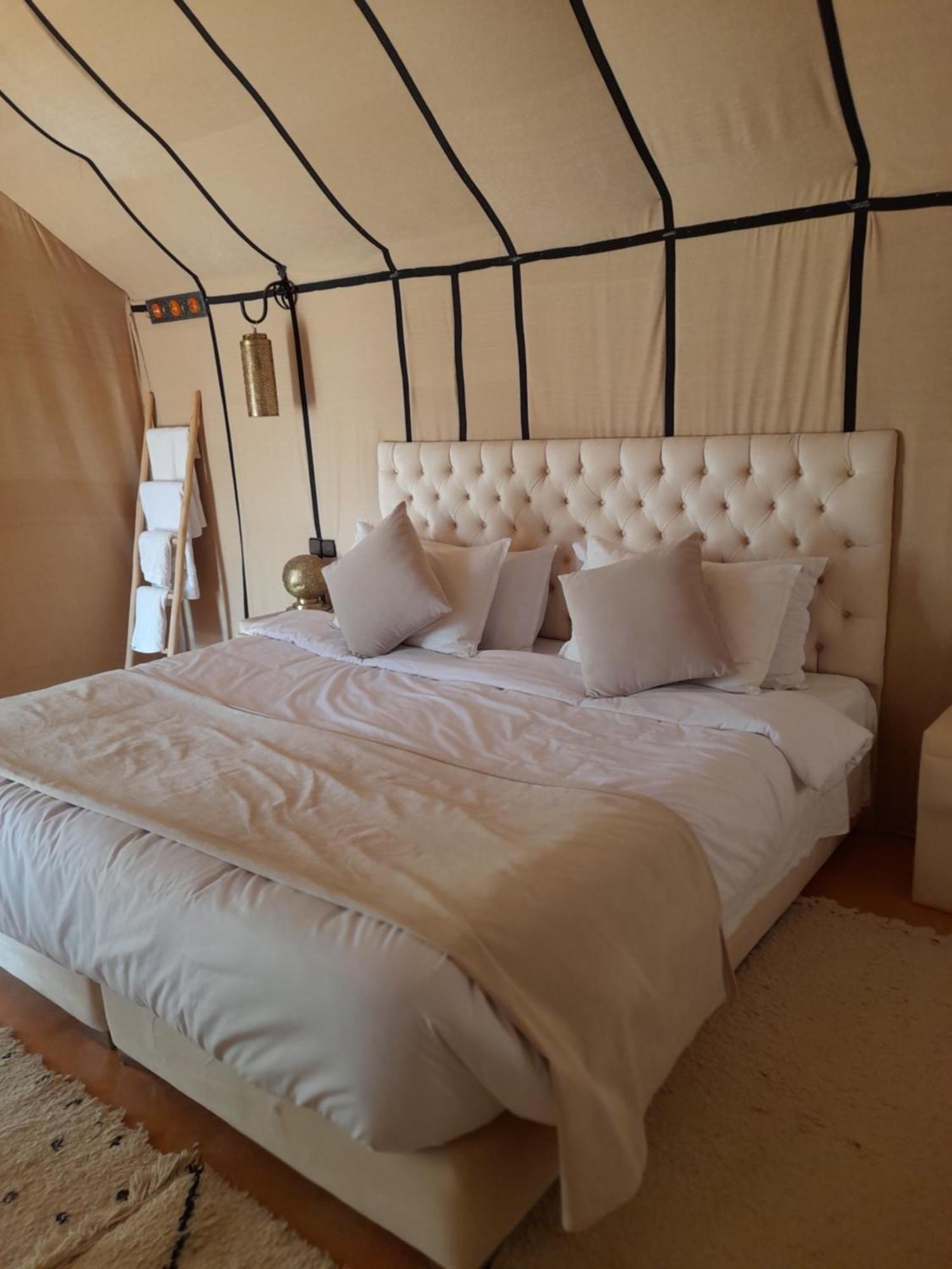 Tourza Desert Camp "Tents With Heating" Merzouga Exteriör bild